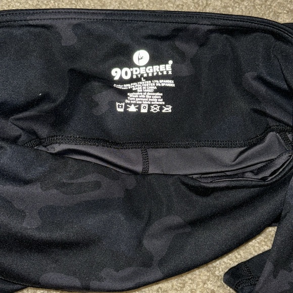 𝟗𝟎 𝐝𝐞𝐠𝐫𝐞𝐞 𝐛𝐲 𝐑𝐞𝐟𝐥𝐞𝐱 - Picture 3 of 4